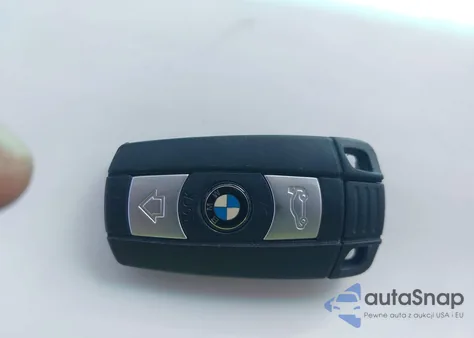 2006 BMW 325I z USA, uszkodzony, nr VIN WBAVB17586NK39571